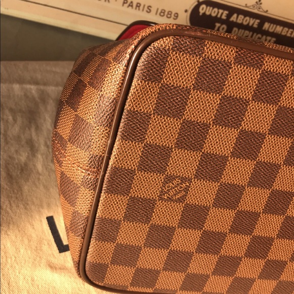 Classy Auth.Louis Vuitton Bergamo - Picture 8 of 15
